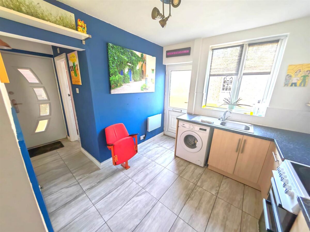 Highfield Grove, Corby