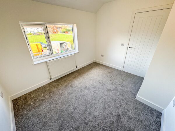 Franklin Fields, Corby