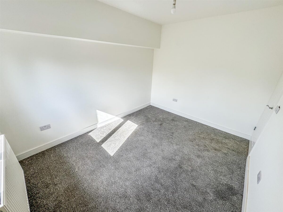 Franklin Fields, Corby