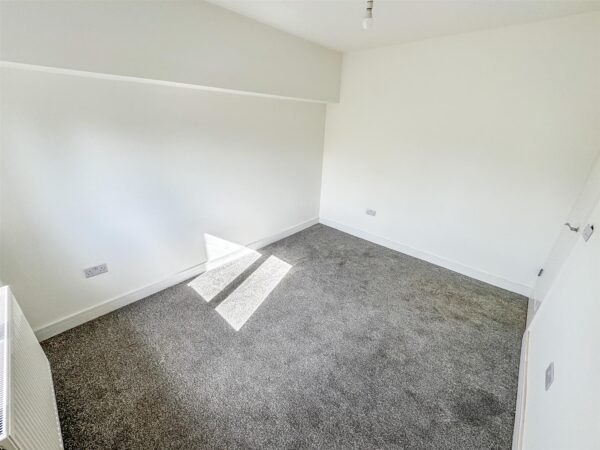 Franklin Fields, Corby