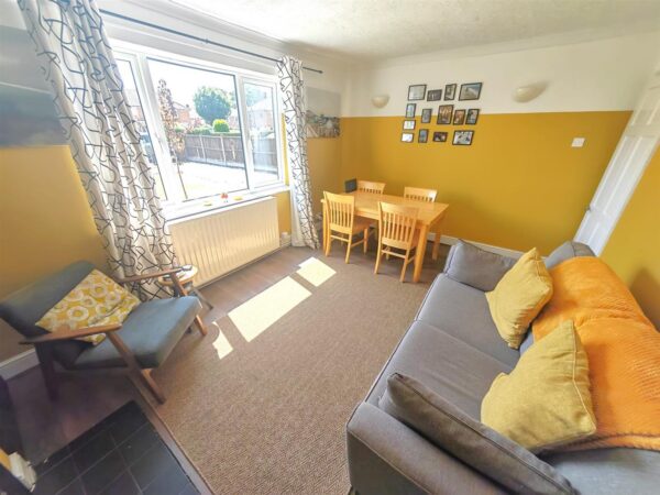 Highfield Grove, Corby