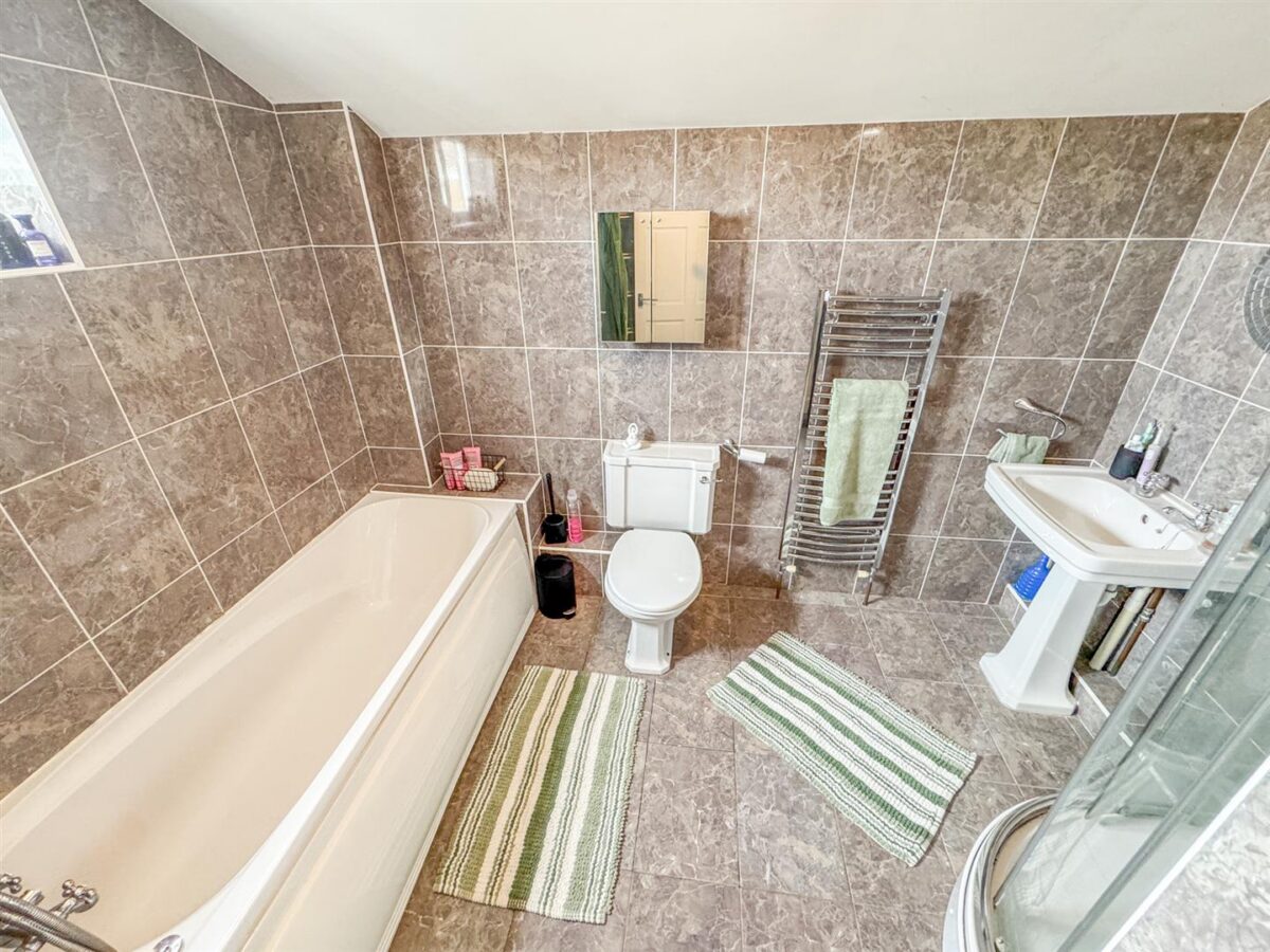 Browning Walk, Corby