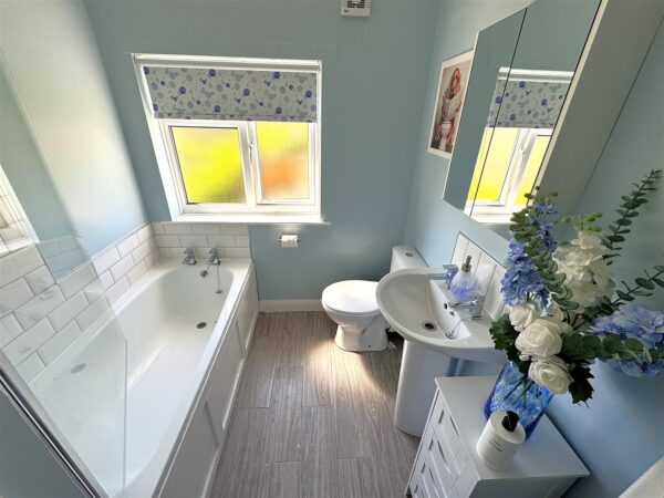 Thoroughsale Road, Corby