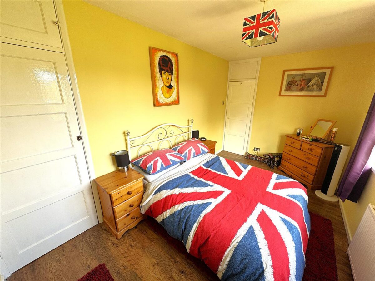 Studfall Avenue, Corby