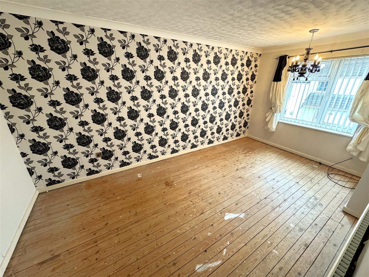 Kensington walk, Corby