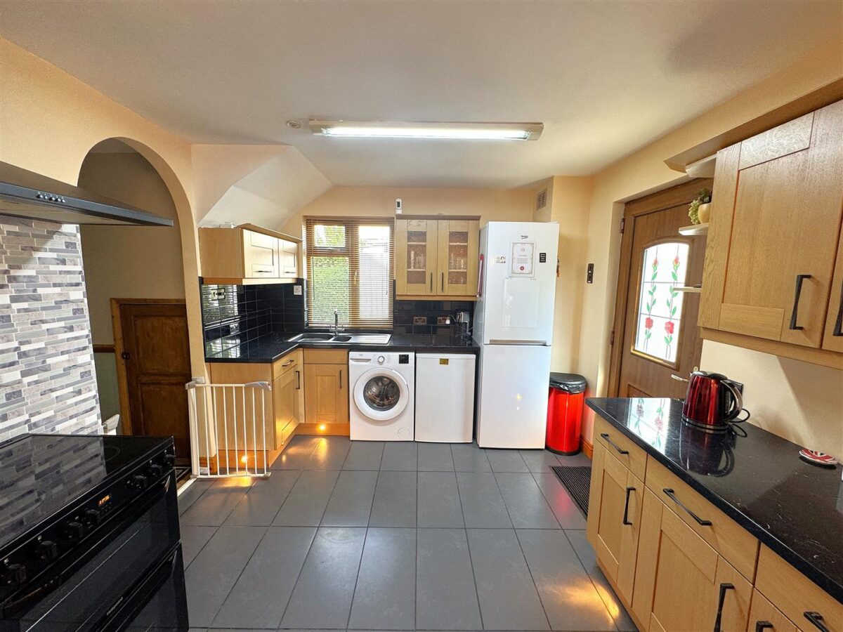 Studfall Avenue, Corby