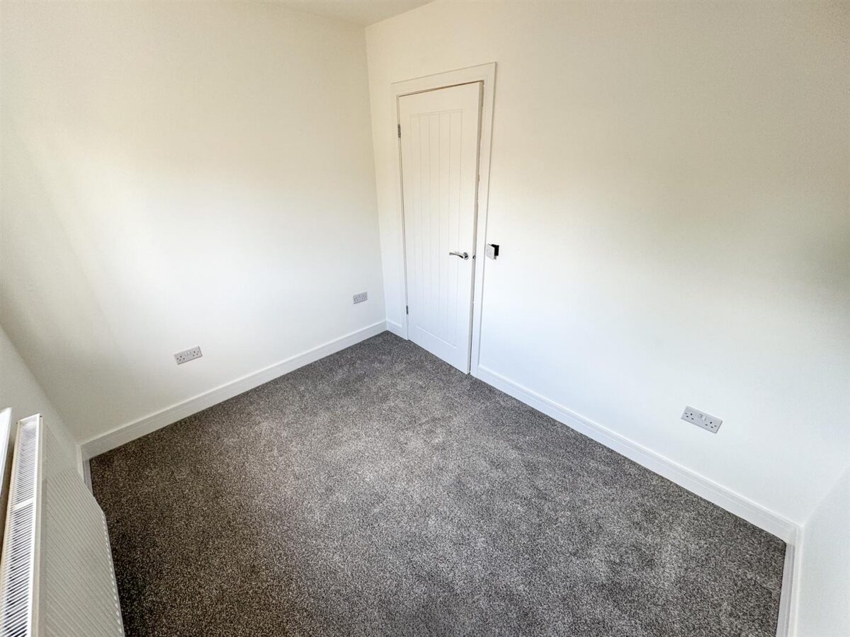 Franklin Fields, Corby