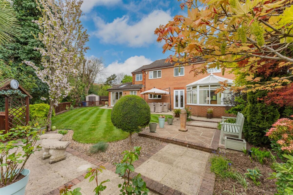 Beech Close, Desborough, Kettering