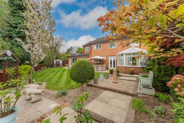 Beech Close, Desborough, Kettering