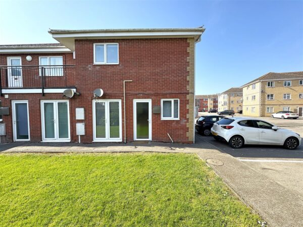 Langdale Grove, Corby