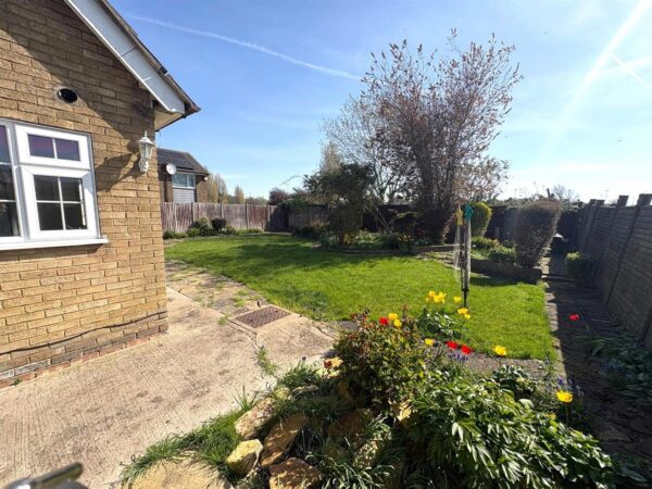 Studfall Avenue, Corby