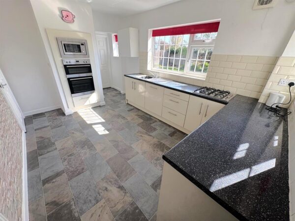 Studfall Avenue, Corby