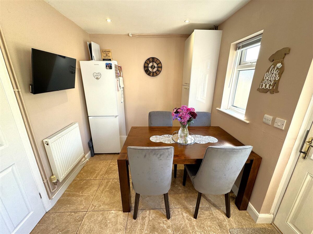 Thoroughsale Road, Corby