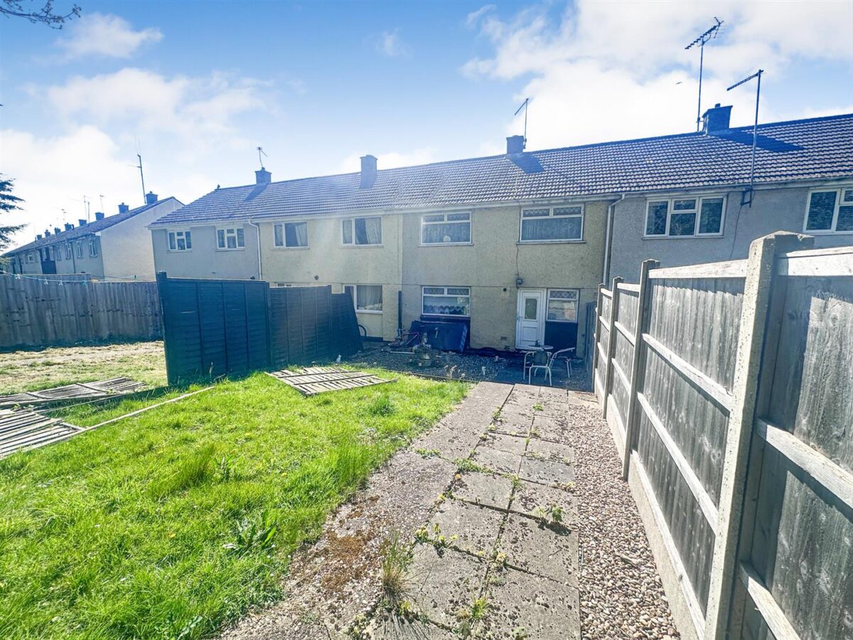 Llewellyn Walk, Corby