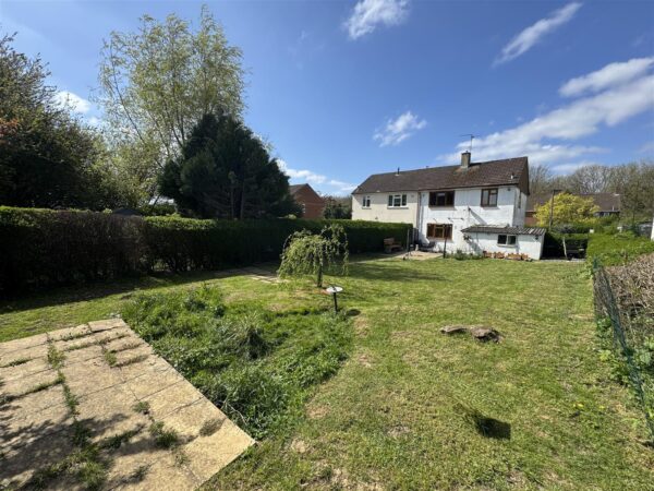 Studfall Avenue, Corby