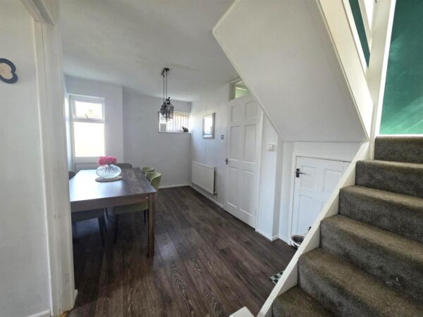 Browning Walk, Corby