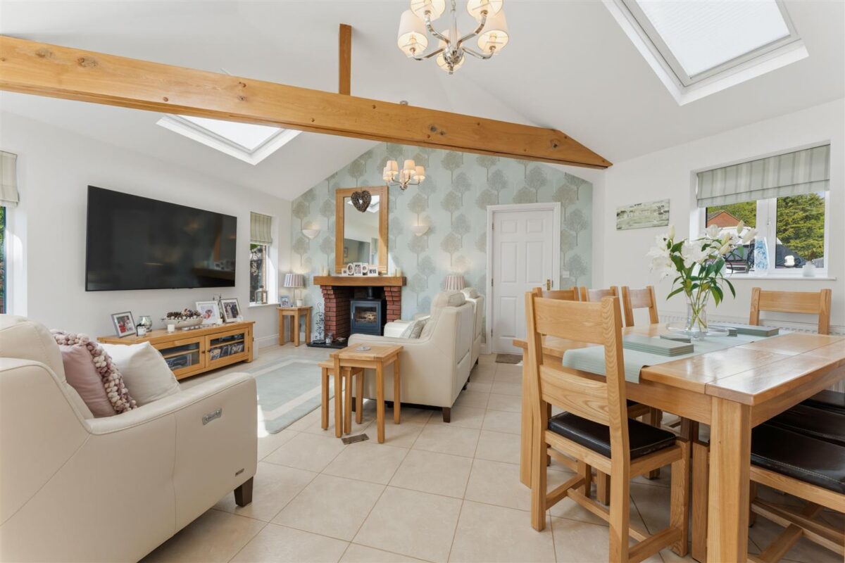 Beech Close, Desborough, Kettering