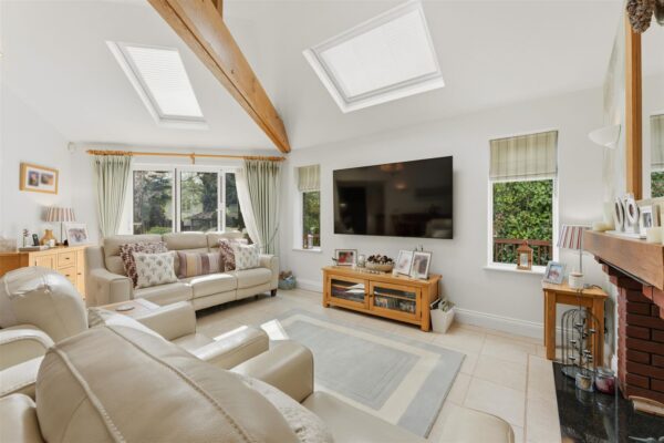 Beech Close, Desborough, Kettering