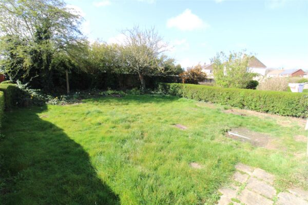 Willow Brook Road, Corby
