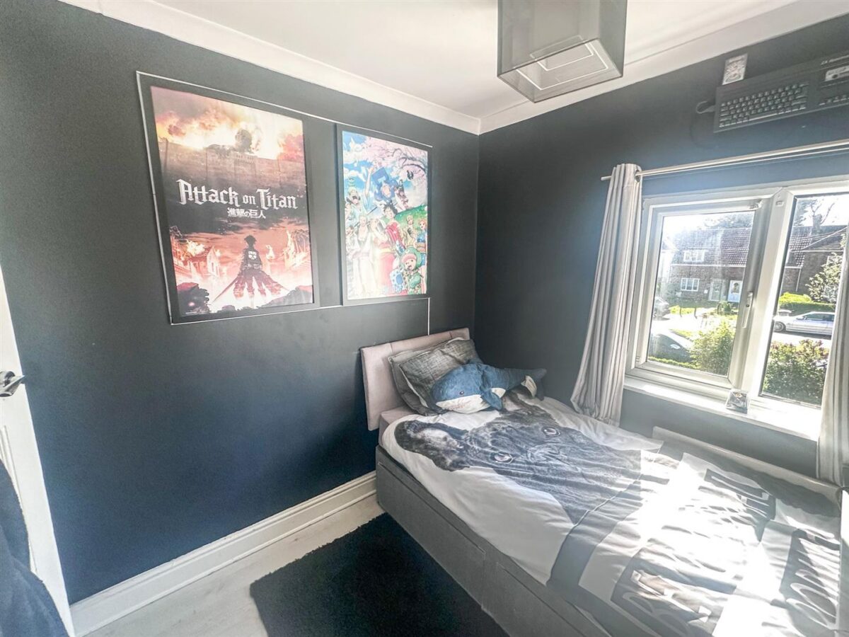 Highfield Grove, Corby