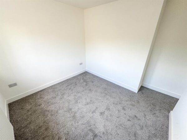 Franklin Fields, Corby