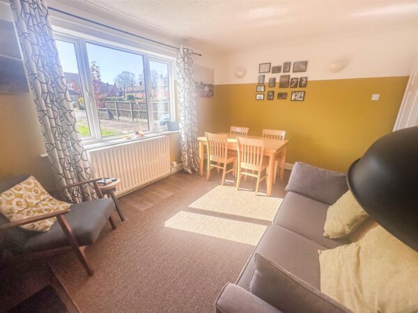 Highfield Grove, Corby