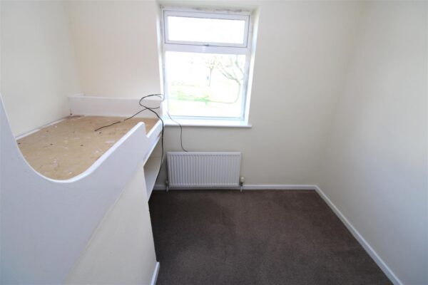 Willow Brook Road, Corby
