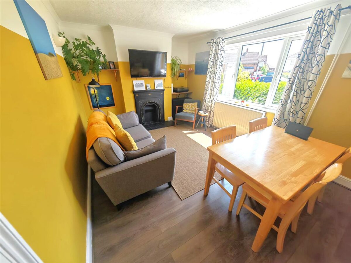 Highfield Grove, Corby