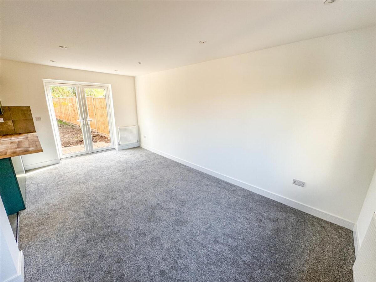 Franklin Fields, Corby