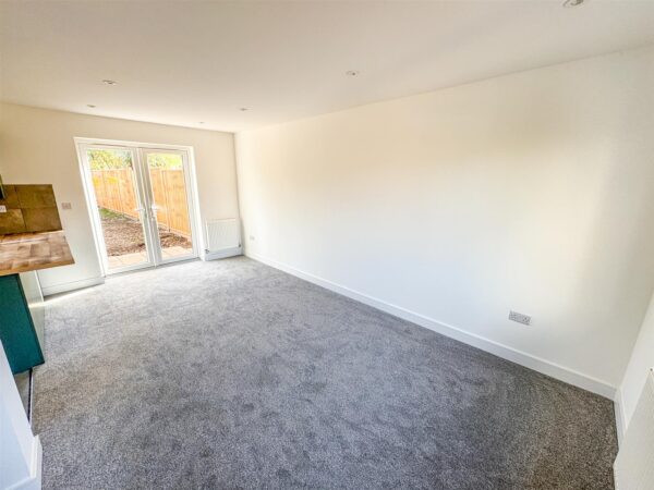 Franklin Fields, Corby