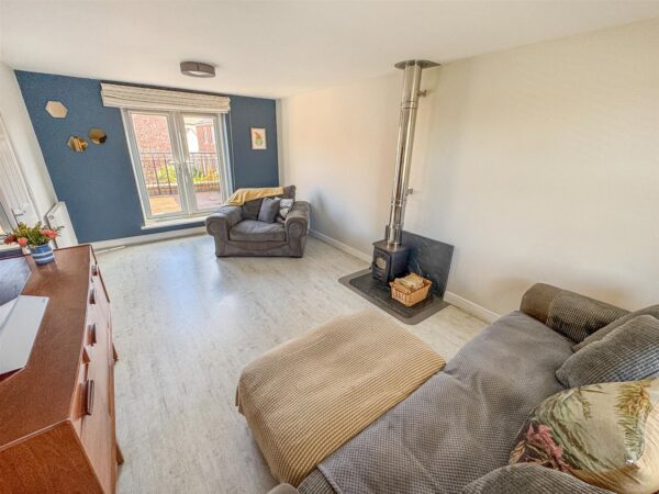 Fieldfare Close, Corby