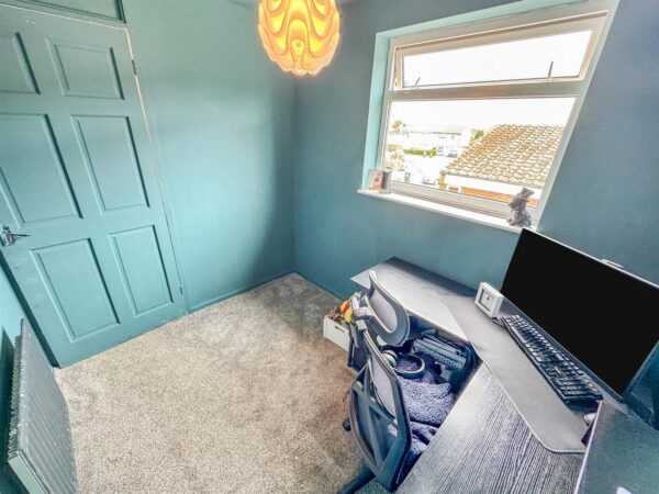 Browning Walk, Corby