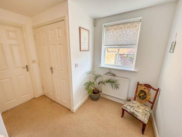 Fieldfare Close, Corby