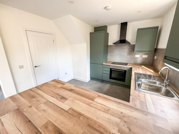 Franklin Fields, Corby