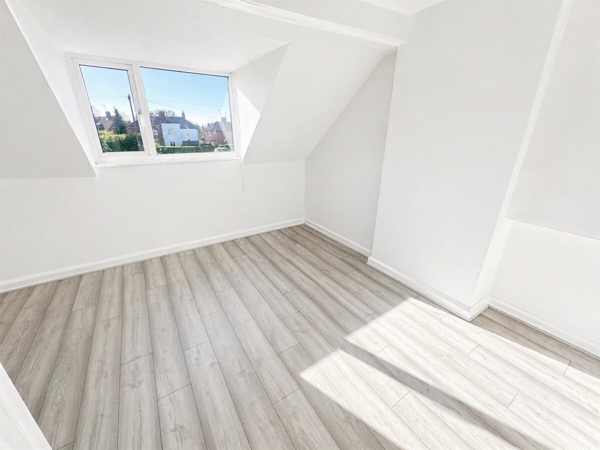 Whitworth Avenue, Corby