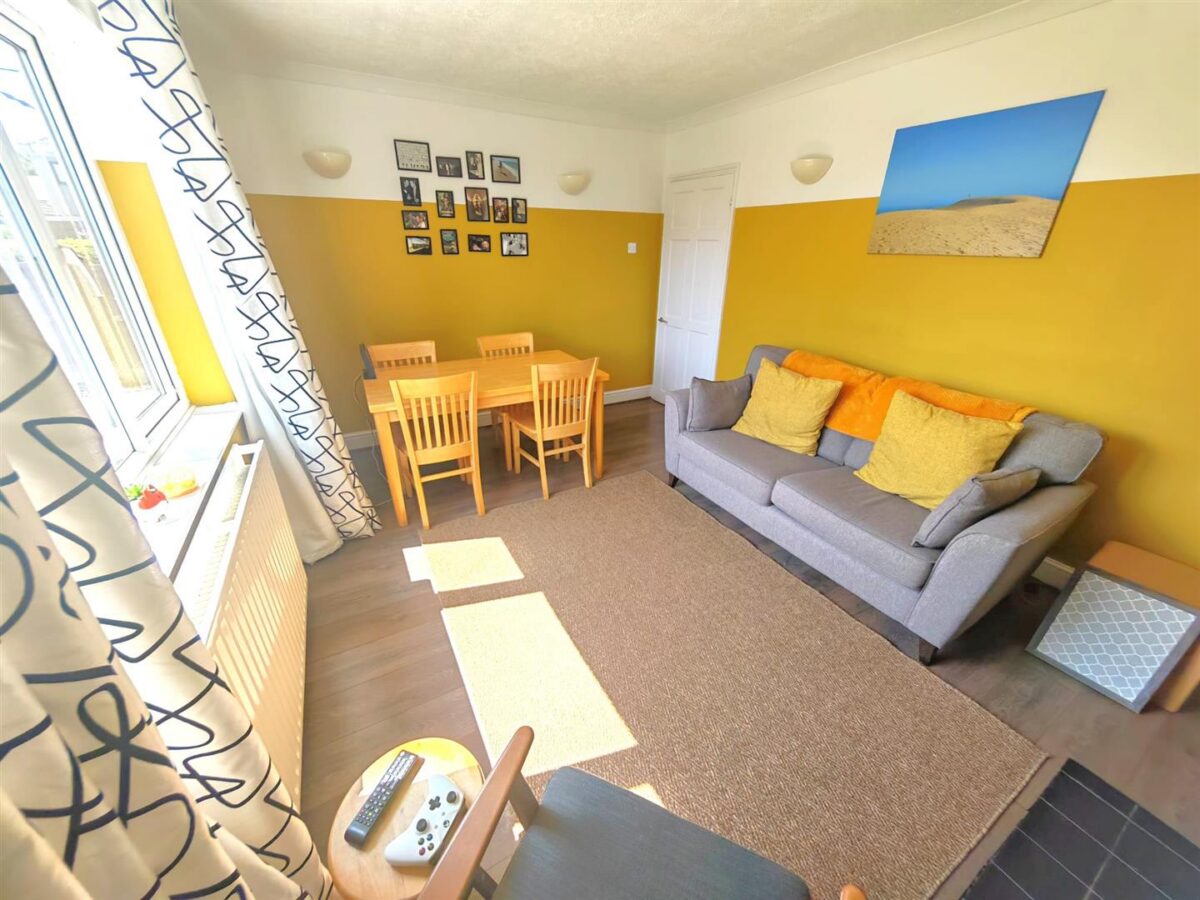 Highfield Grove, Corby