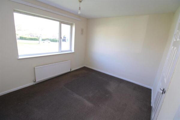 Willow Brook Road, Corby