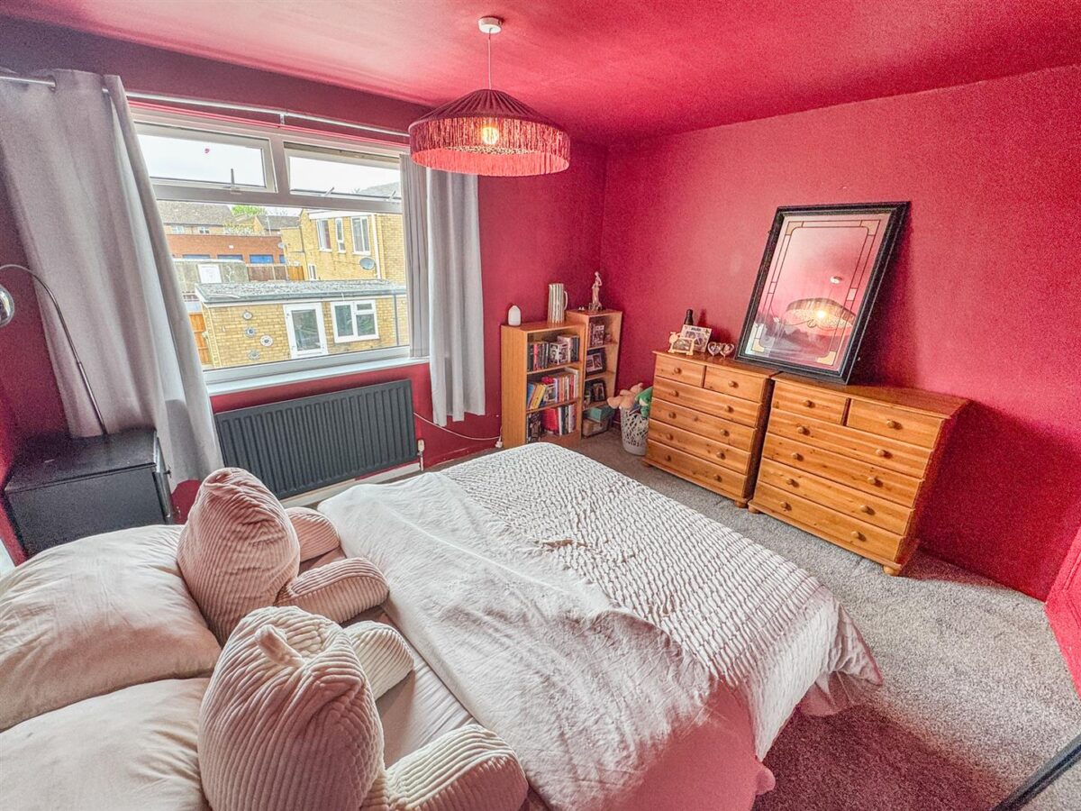 Browning Walk, Corby