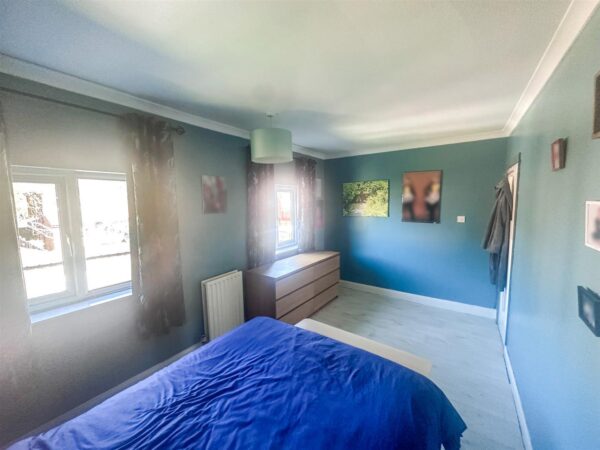 Highfield Grove, Corby