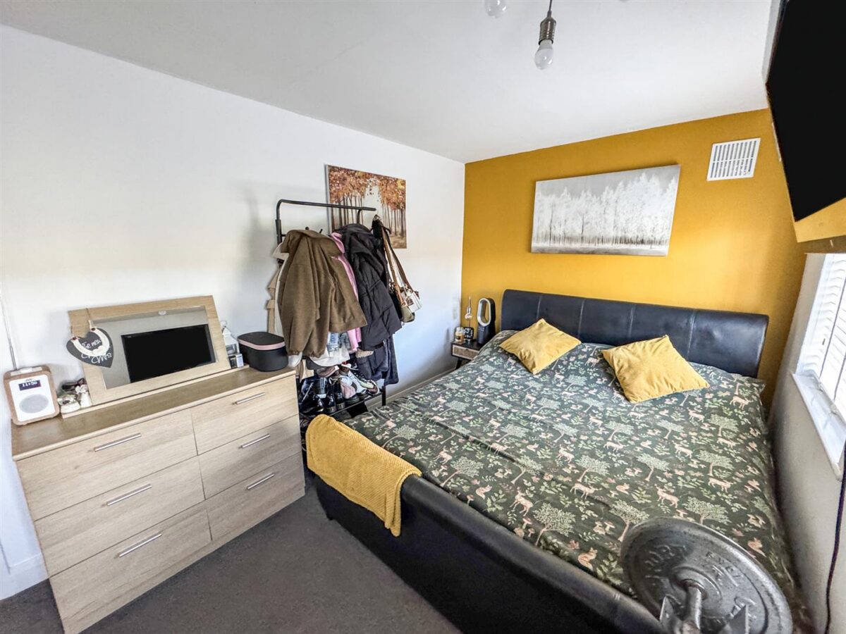 Fineshade Grove, Corby