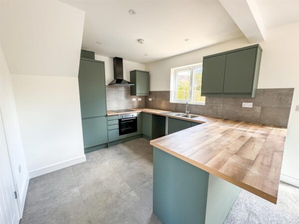 Franklin Fields, Corby