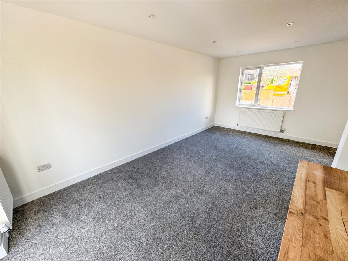 Franklin Fields, Corby