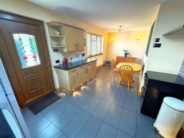 Studfall Avenue, Corby