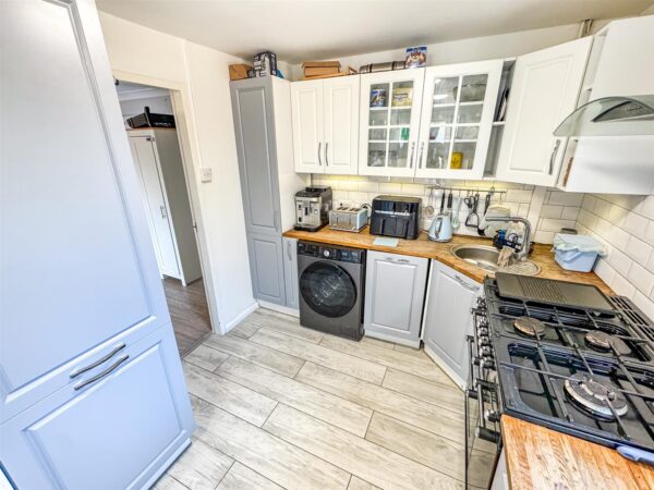 Croyde Avenue, Corby