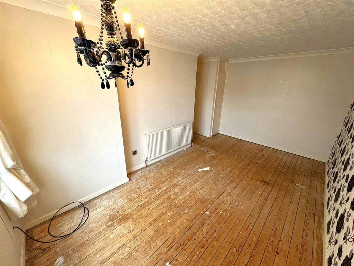 Kensington walk, Corby