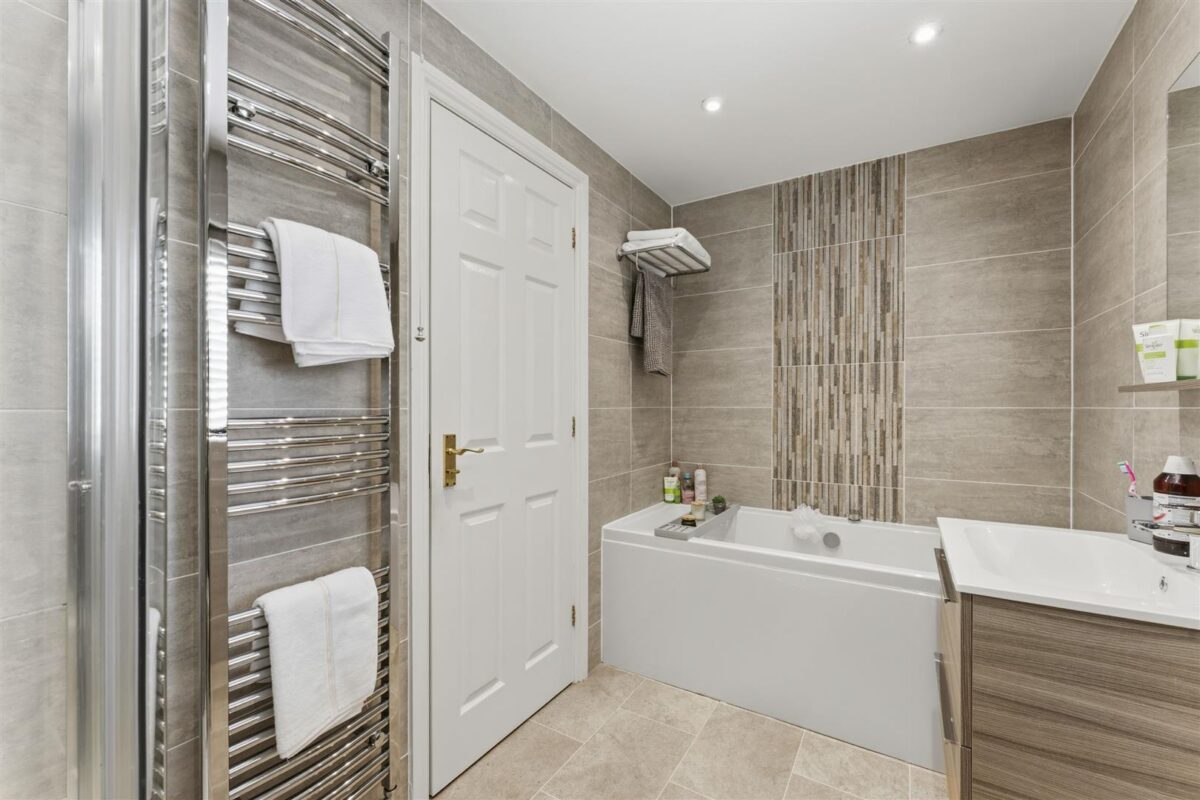 Beech Close, Desborough, Kettering