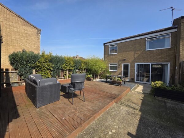 Browning Walk, Corby