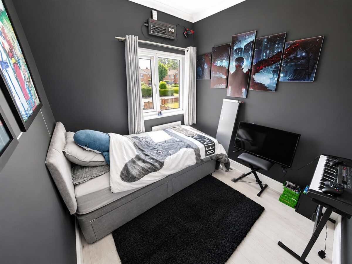Highfield Grove, Corby