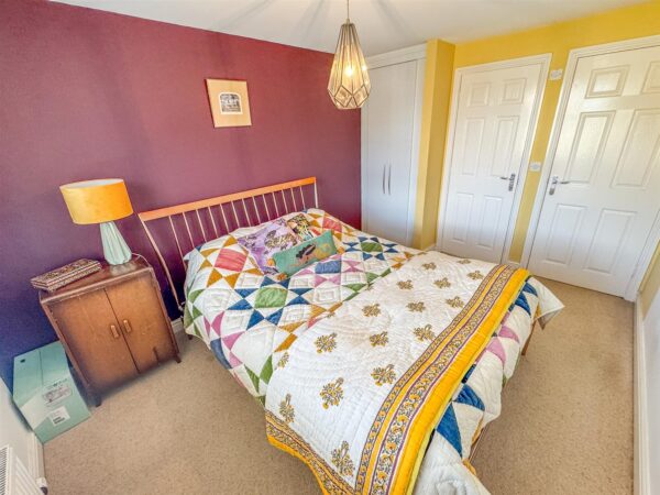 Fieldfare Close, Corby