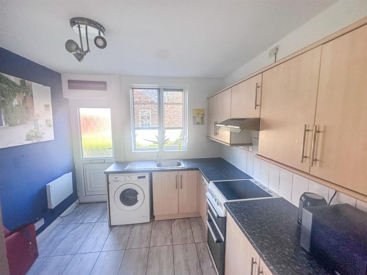 Highfield Grove, Corby